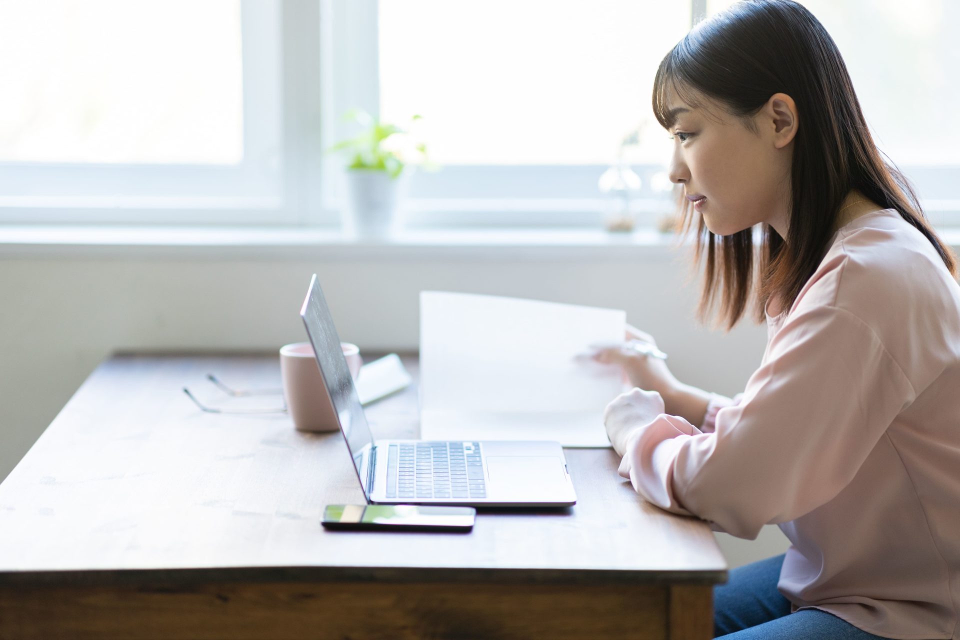 変額保険とは？メリット・デメリットや積立NISAとの違いをわかりやすく解説！